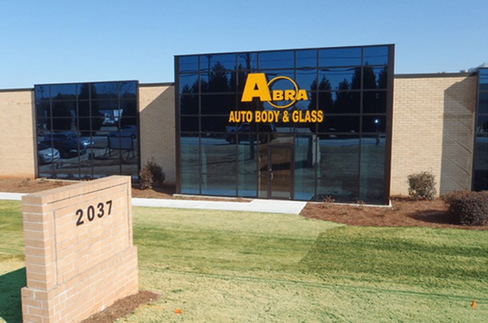 ABRA Los Angeles, United States Full-Service Repair Shop / Collision Repair Center / Overseas Case auto repair shop site photo and implementation record 3
