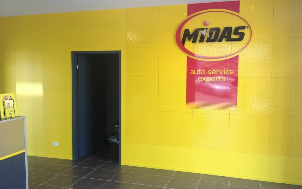 国外汽车快修连锁店设计案例-美国MIDAS 美国加州 Mechanical Repair Shop 汽修厂现场实景与施工落地图 2